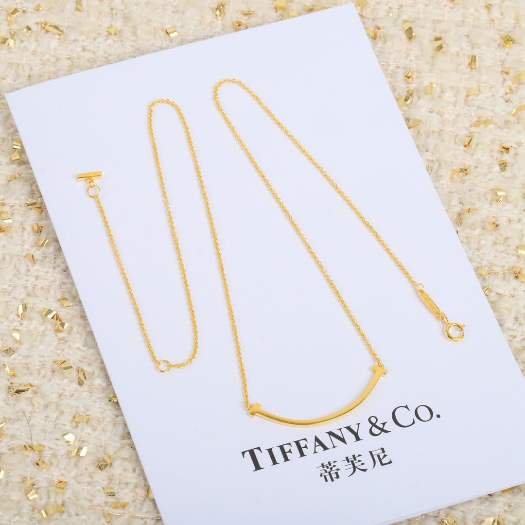 Tiffany & Co. necklace, simple bar design